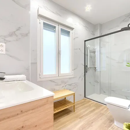 Familiar A Estrenar En Parking Gratis Y Wifi Gratis