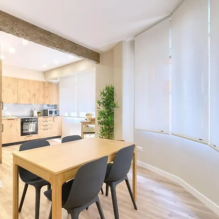 Familiar A Estrenar En Parking Gratis Y Wifi Gratis *