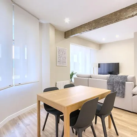 Familiar A Estrenar En Parking Gratis Y Wifi Gratis