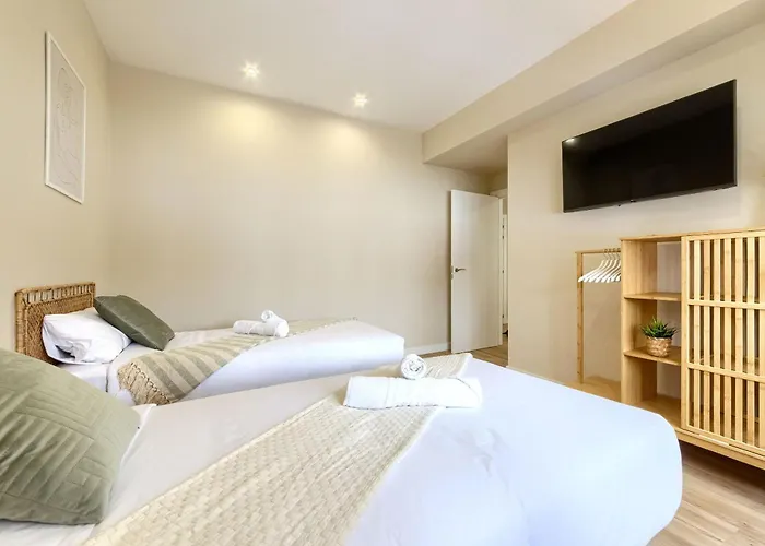 Familiar A Estrenar En Parking Gratis Y Wifi Gratis